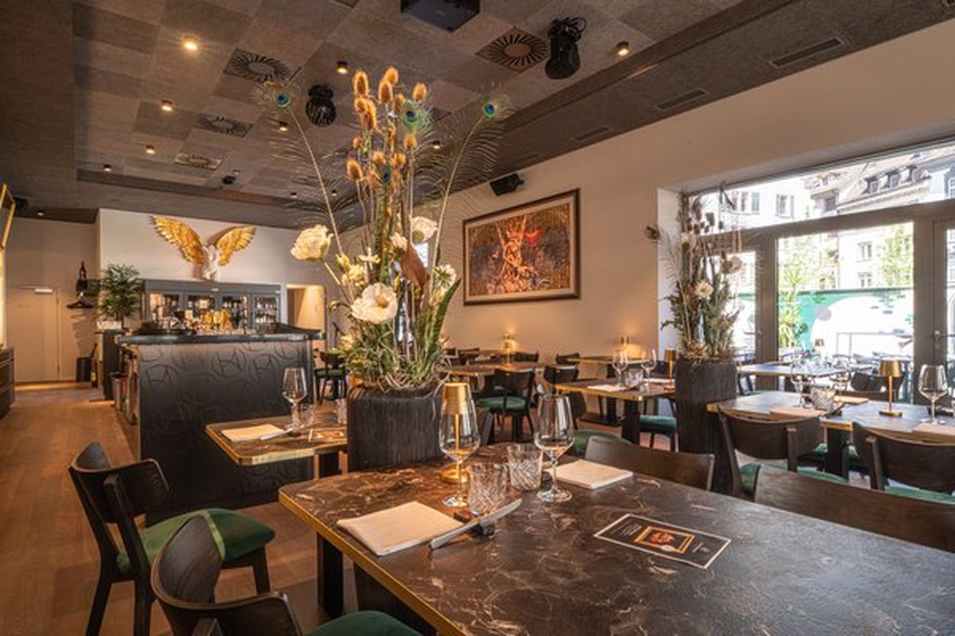 Klosterhalle restaurant's interior